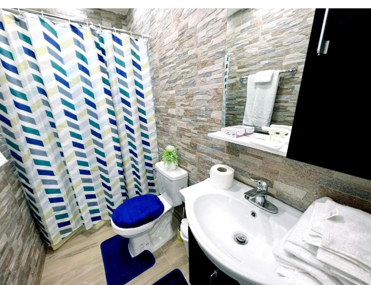 Jc. Caribe Aparta Hotel… Ensanche Vista Alegre 0*,